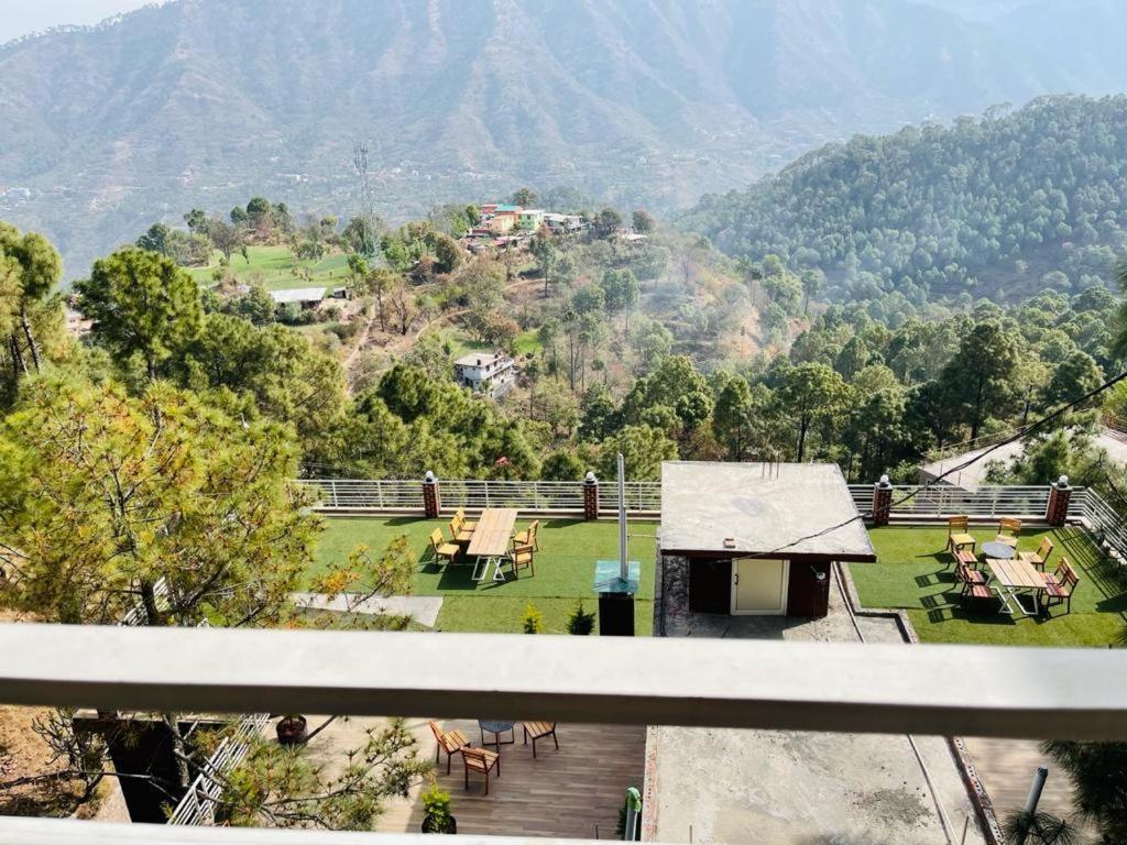 Hillcrest Heights Kasauli Exterior photo