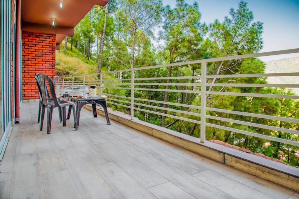 Hillcrest Heights Kasauli Exterior photo