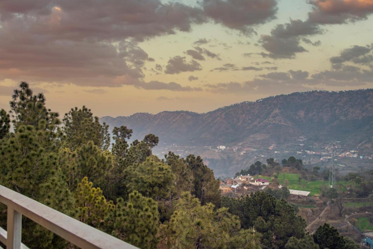 Hillcrest Heights Kasauli Exterior photo