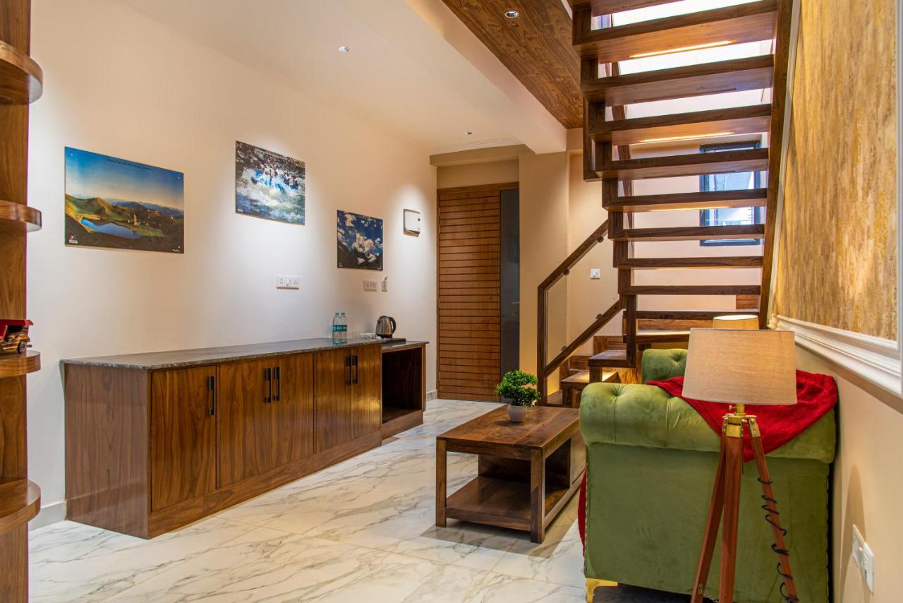 Hillcrest Heights Kasauli Exterior photo