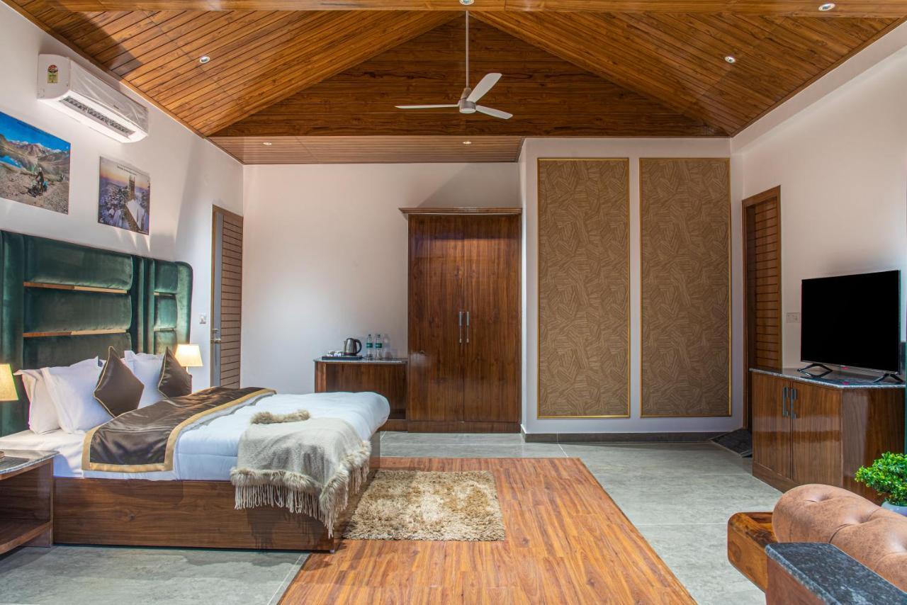 Hillcrest Heights Kasauli Exterior photo