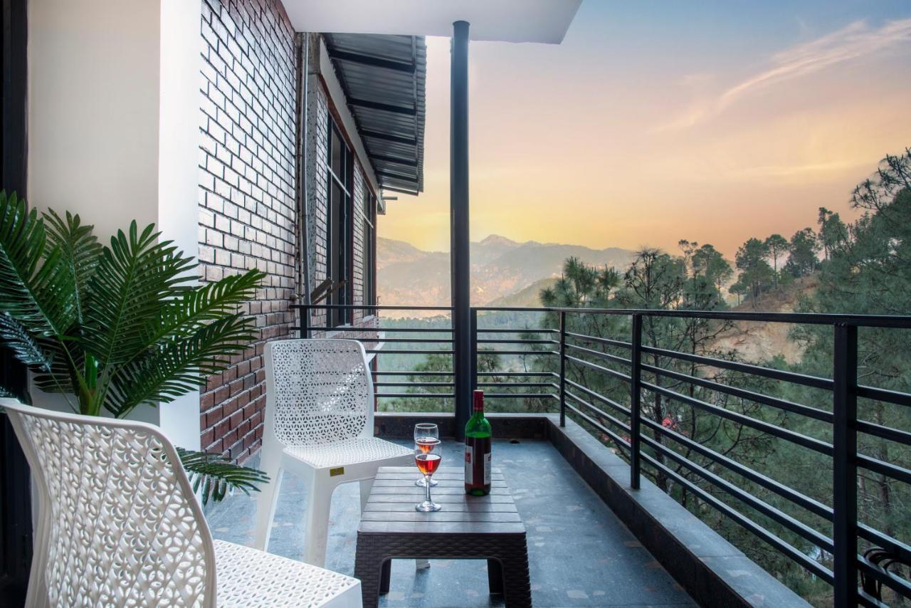 Hillcrest Heights Kasauli Exterior photo